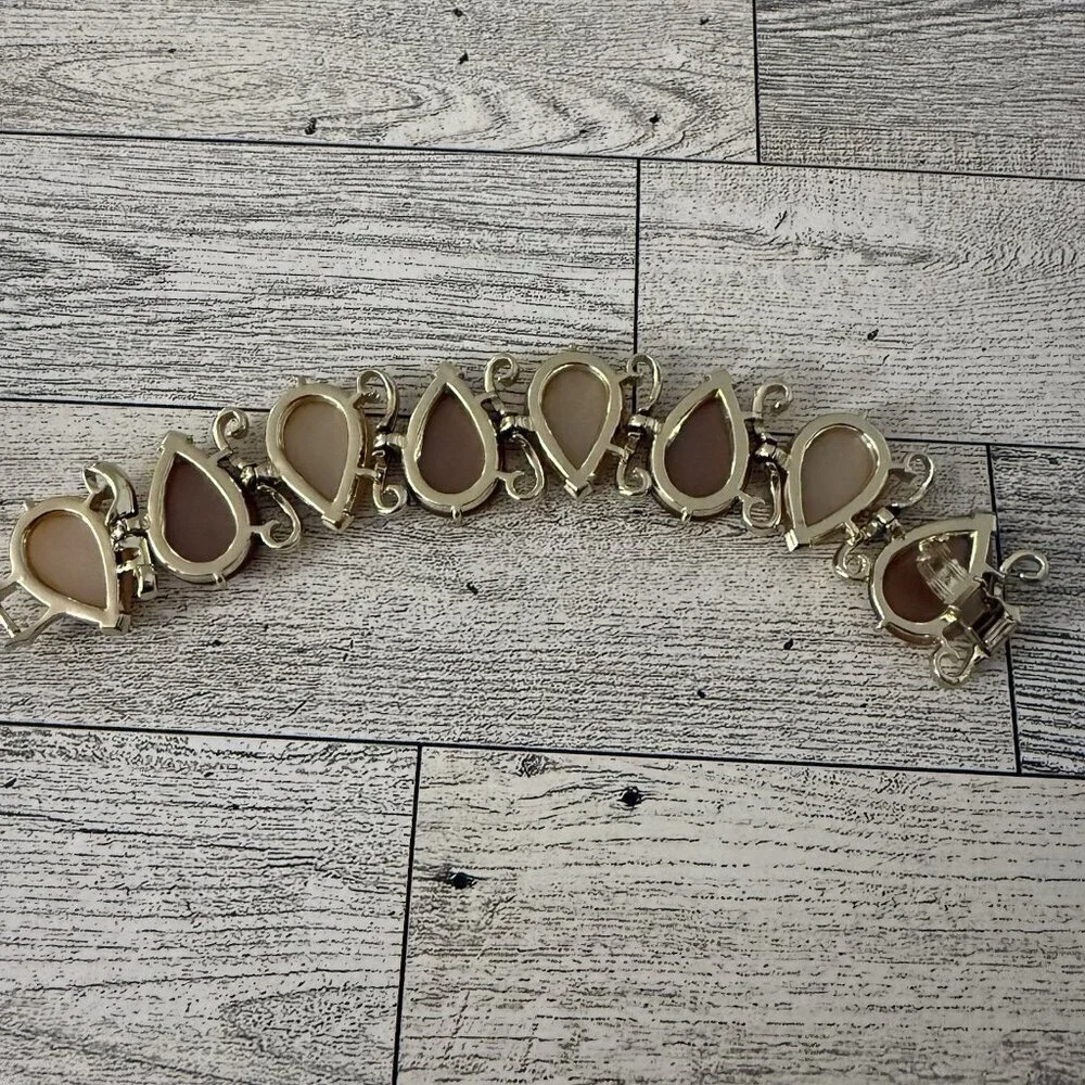 Vintage Chunky Gold Tone 2 Tone Thermoset Lucite Link Bracelet Collector’s Item